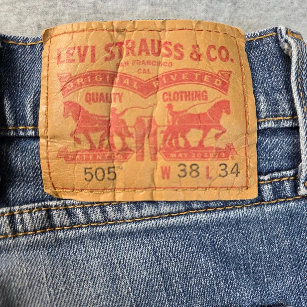 Levis‎ 505 Regular Fit Jeans Mens Blue 38x34 Straight Leg Medium Wash